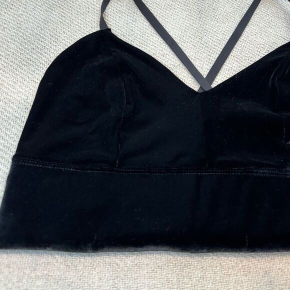 Beyond Yoga Sports Bra Size Large NWT Black Velvet Motion Long Line - Picture 6 of 11